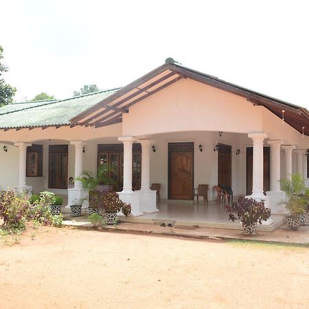 First House Mihintale Hotel ภายนอก รูปภาพ