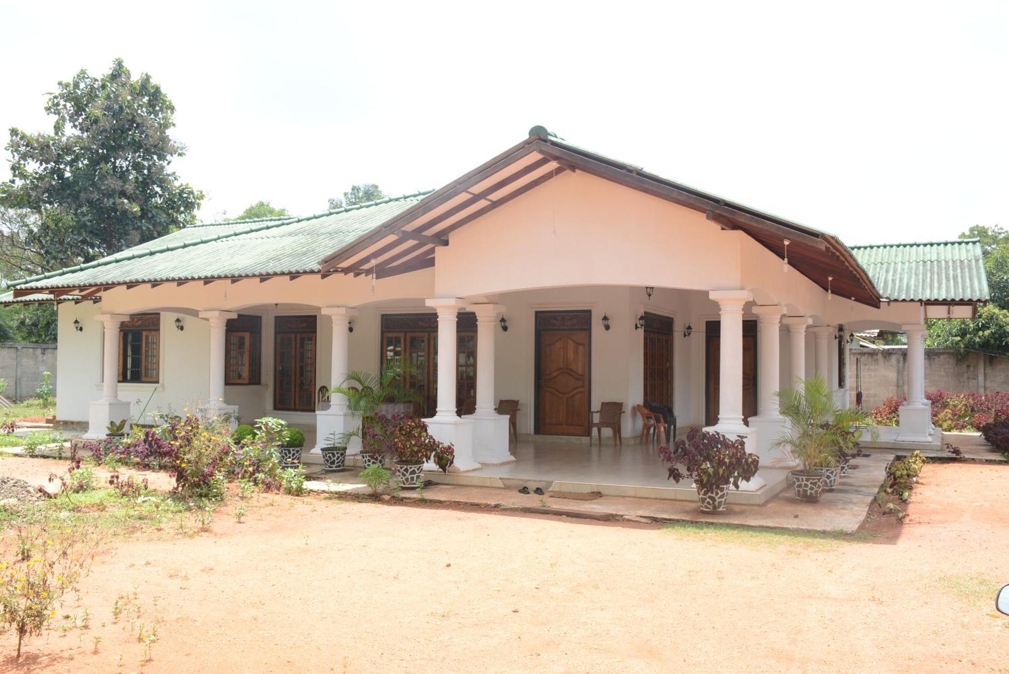 First House Mihintale Hotel ภายนอก รูปภาพ
