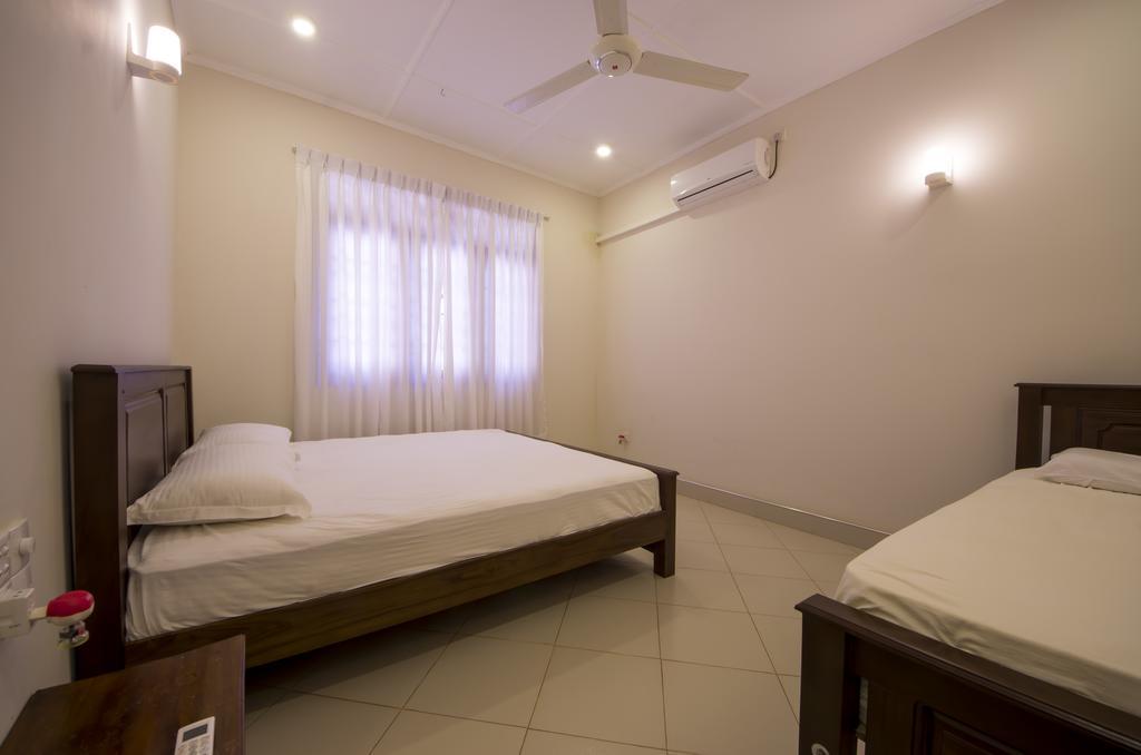 First House Mihintale Hotel ภายนอก รูปภาพ