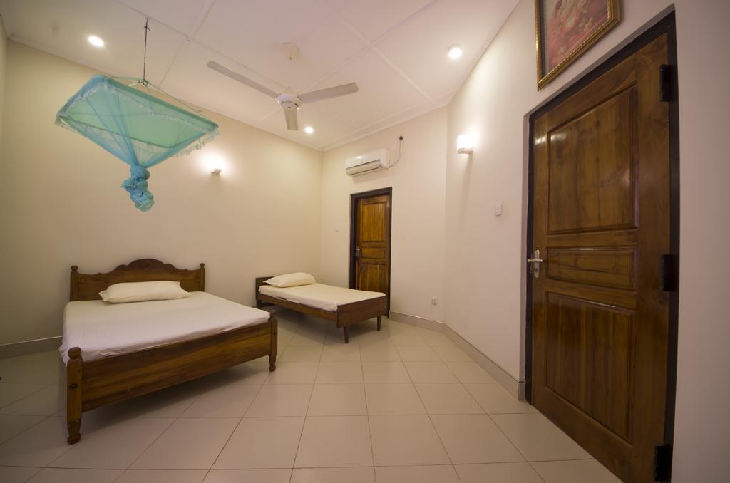 First House Mihintale Hotel ภายนอก รูปภาพ