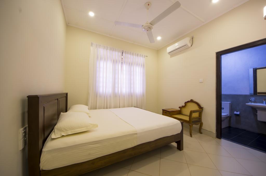 First House Mihintale Hotel ภายนอก รูปภาพ